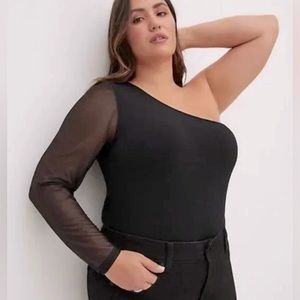 PRICE DROP!! Torrid Foxy One Shoulder Mesh Sleeve Top SZ 2